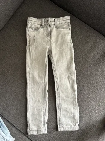 Jean skinny fille, 4 ans, neuf, tap à l’œil