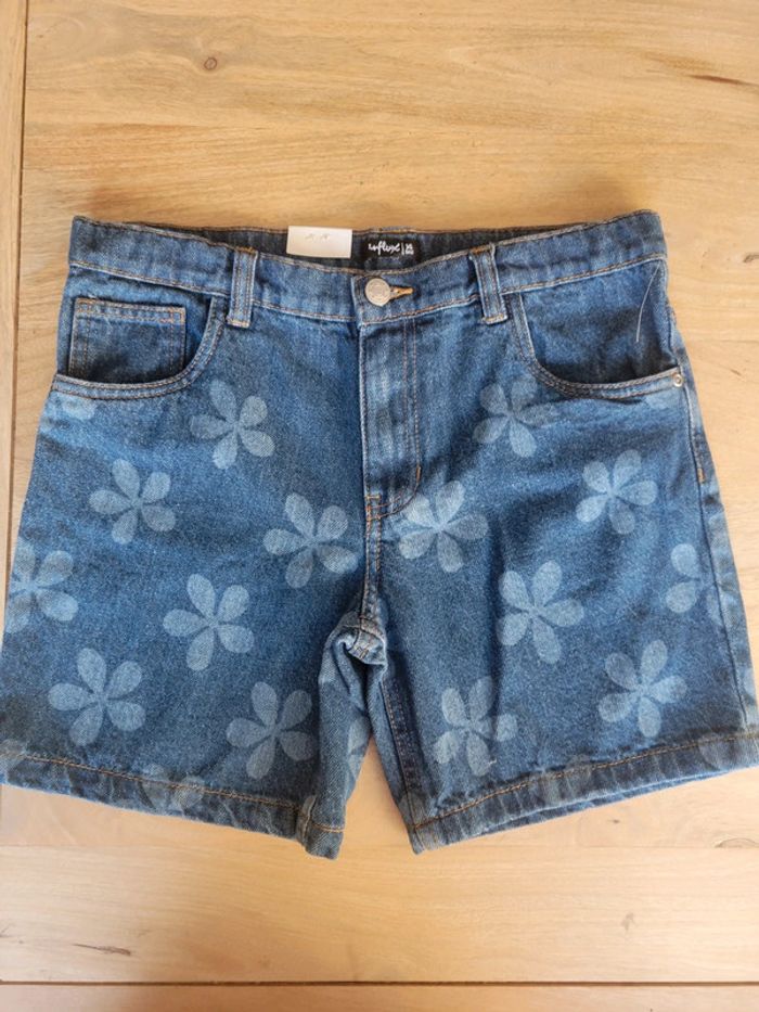 Short jeans neuf 14 ans