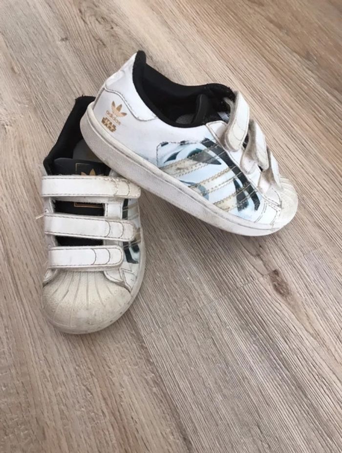 Baskets adidas taille 28
