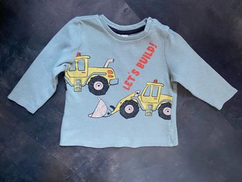 T-shirt vert engins 9-12 mois so cute