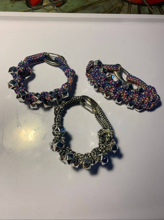 3 bracelets tissus et perles argentées - photo numéro 3