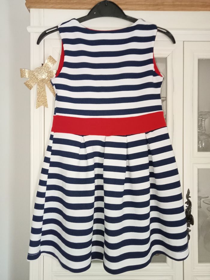 Petite robe marinière tricolore excellent état taille 6 ans 👗🍓 - photo numéro 4