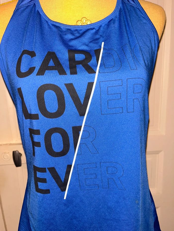 Debardeur de sport Decathlon taille 40 - photo numéro 2