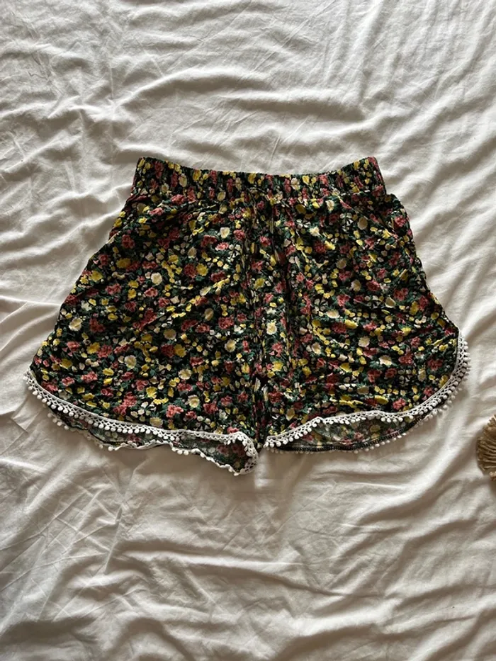 Short neuf