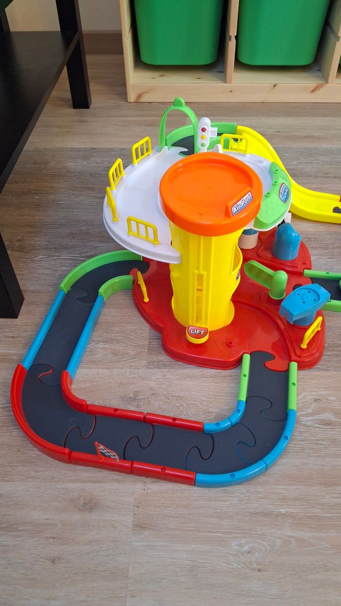 Garage et circuit - photo numéro 2