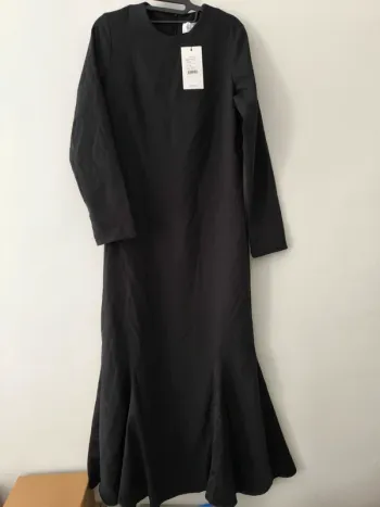 Robe longue noir taille 36 touché neuve
