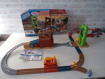 Circuit de train - Aventures sur le pont - Thomas et ses amis  (1)
