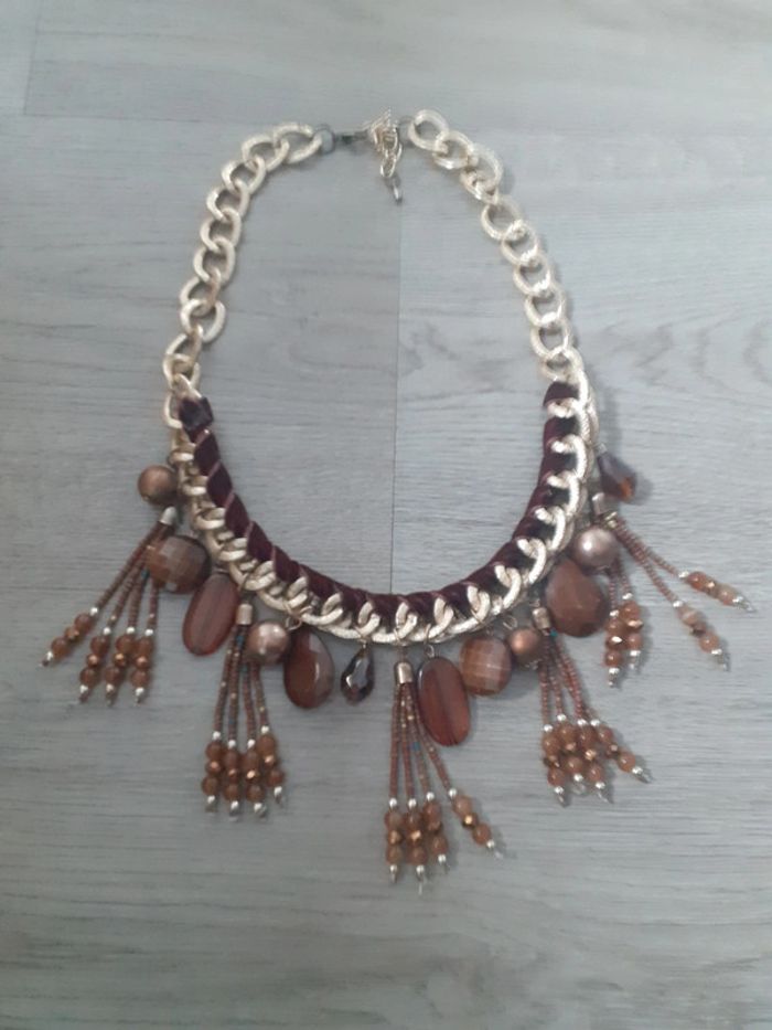 Collier ras de cou pierre perles cuir