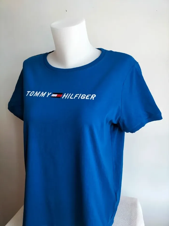 T Shirt Tommy Hilfiger (L) - photo numéro 2