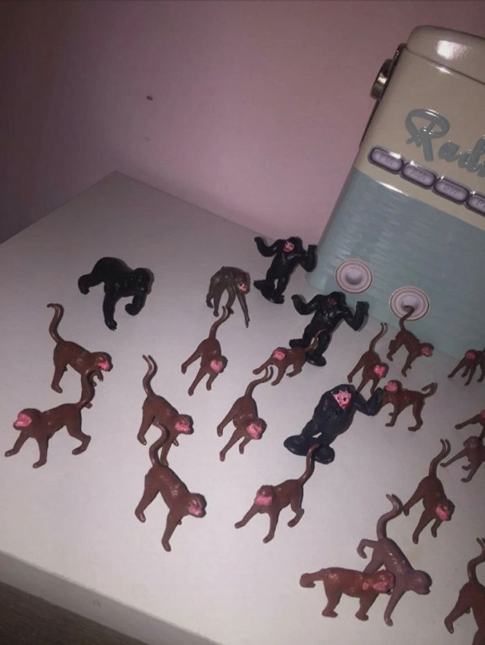 Lot 27 singes 🐵 5€ - photo numéro 3