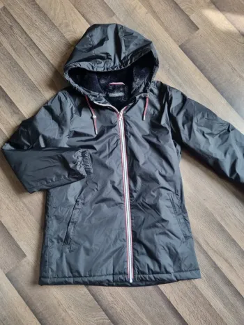 Manteau / Parka mi-longue imperméable fourrée noire. Taille S. Laura Jo. TBE