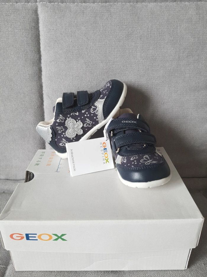 Baskets montantes Geox 1ers pas pointure 21 neuf avec étiquettes