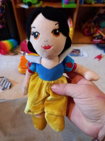 Petite blanche neige 10cm env