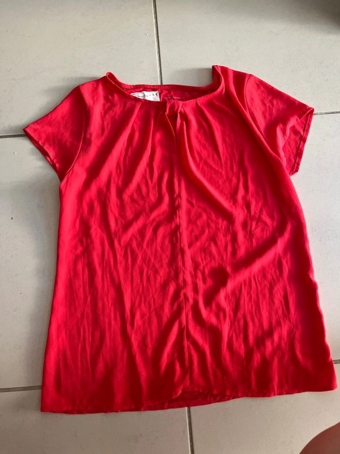 T-shirt avec voilage devant rose fushia