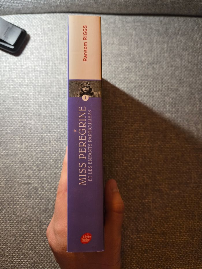 Livre "Miss Peregrine et les enfants particuliers" - photo numéro 3