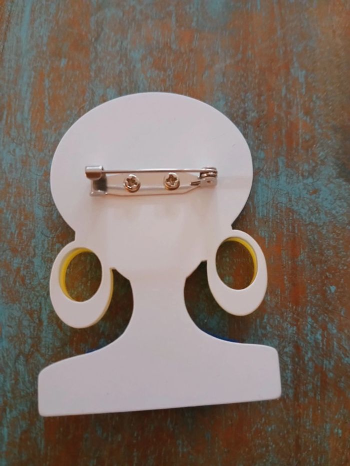 Grande broche originale et colorée - photo numéro 3