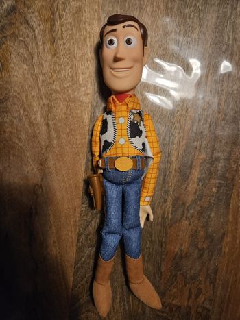 Peluche figurine woody toy story Disney pixar