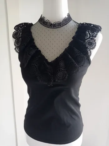 Haut débardeur broderie noir dentelle col haut habillé T.M May