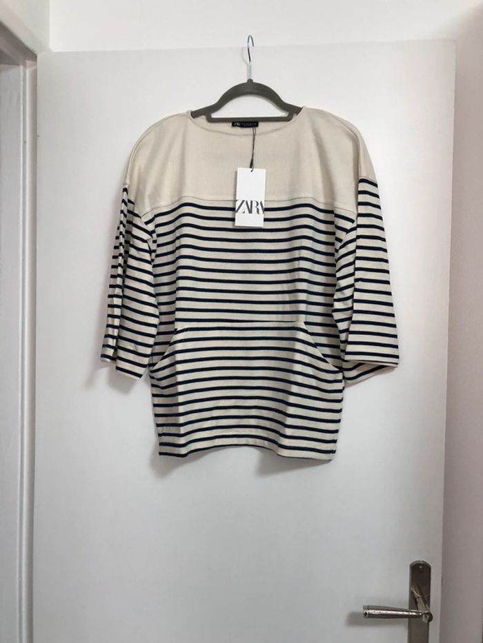 Superbe beau t-shirt heavy à rayures Zara neuf avec étiquette taille S