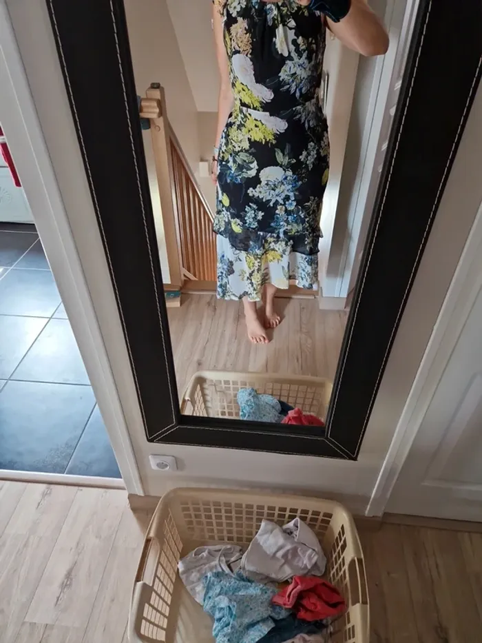 Superbe robe travaillée dorothy perkins taille 42 - photo numéro 2