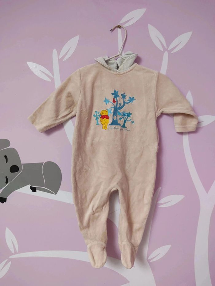 Pyjama Winnie taille 6 mois