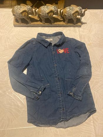 🌺chemise en jean taille 8 ans 🌺