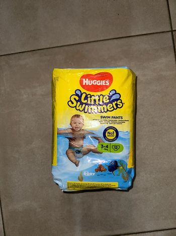 1 paquet neuf couches culottes (7/15kg)