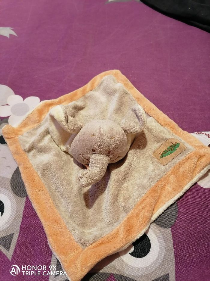 Doudou carré éléphant