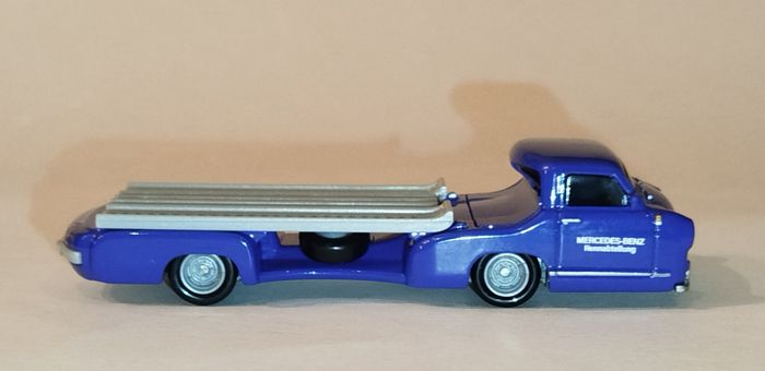 Hot Wheels 1955 Mercedes-Team "Blagues Wunder" Jay Leno's Garage Collector Set 2023 - photo numéro 2