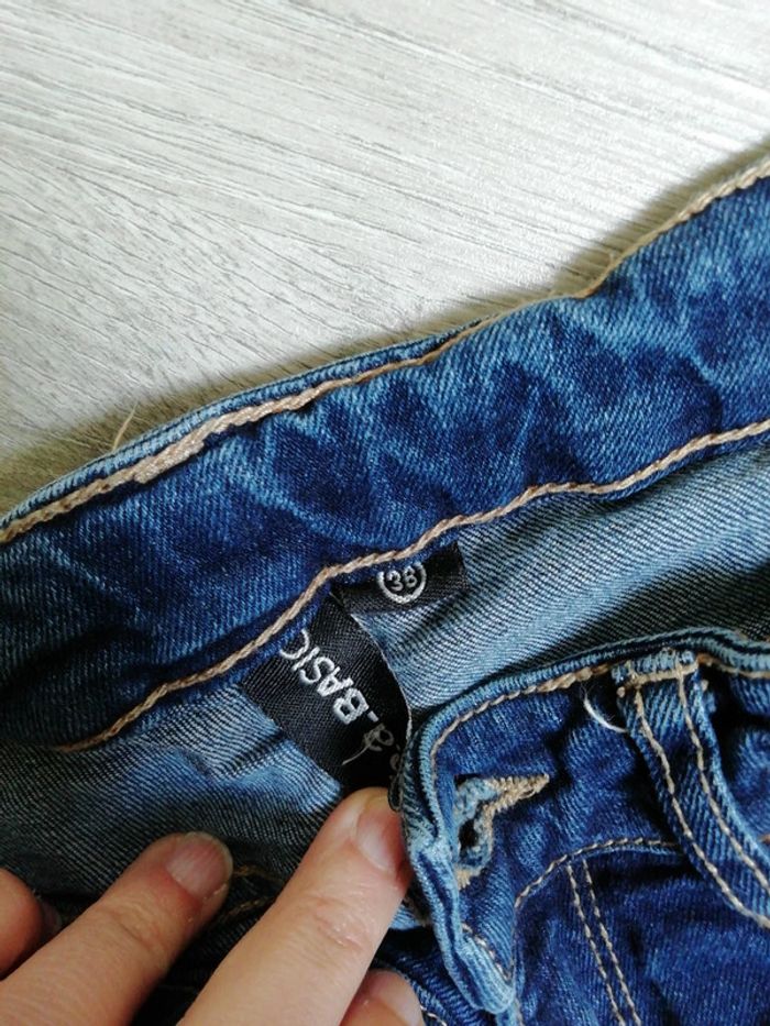 Jean femme taille 36 - photo numéro 2
