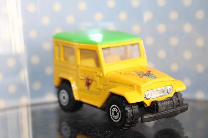 Voiture miniature plus remorque - photo numéro 2