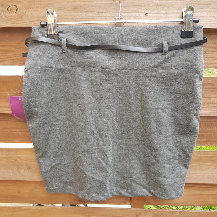 Jupe crayon avec ceinture - photo numéro 3