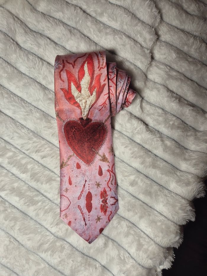 Cravate sacré cœur rose - photo numéro 3