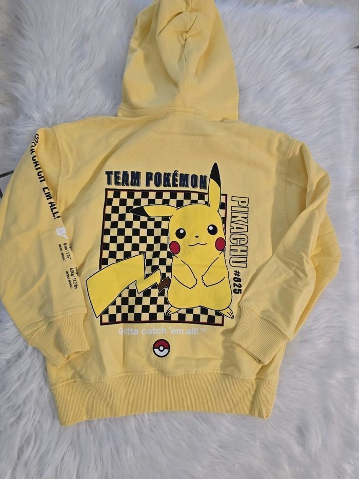 NEUF (non porté) 😍🤩👌👌superbe sweat PIKACHU  mixte 9 ans 👌🤩😍 - photo numéro 2