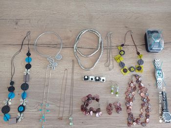 Lot de bijoux