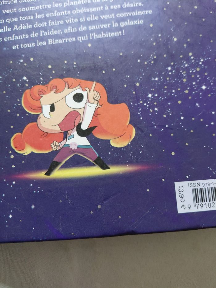 Livre Mortèle Adèle et la galaxie des bizarres - photo numéro 6