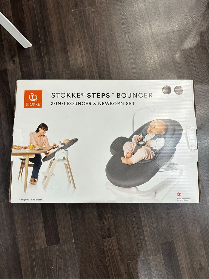 Transat steps Stokke blanc et gris neuf jamais utilisé