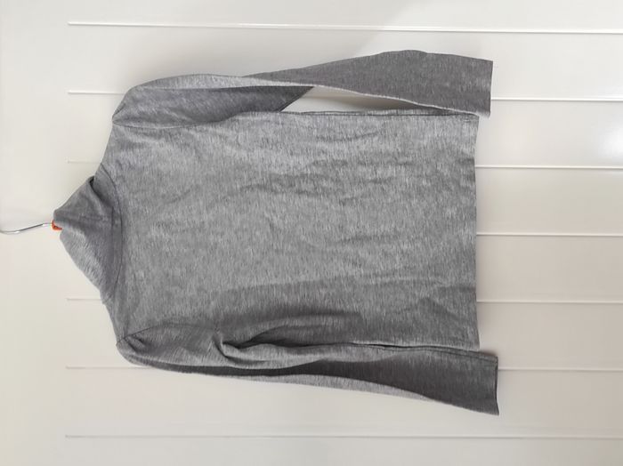 Sous-pull fille 6 ans – Gris – Très bon état - photo numéro 3