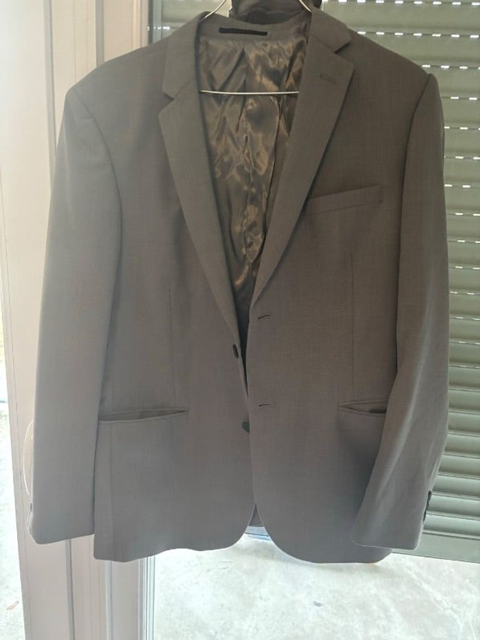 Veste de costard d’homme claire classique