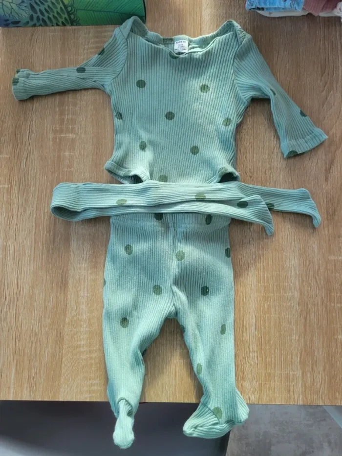 Ensemble Shein vert