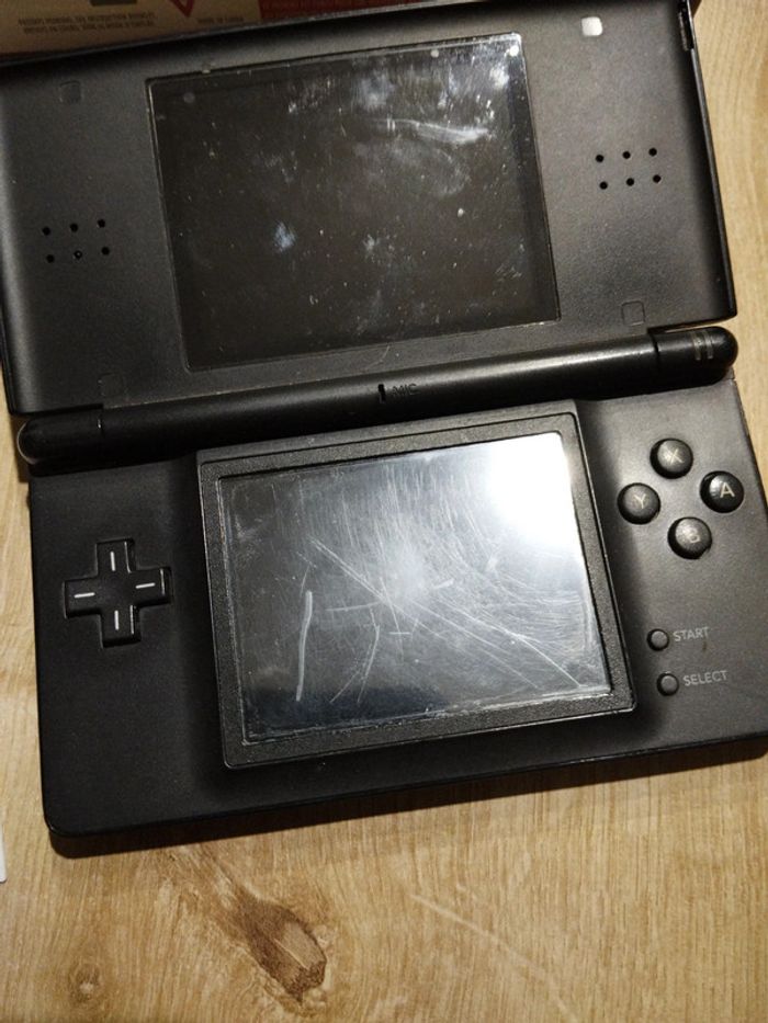 Nintendo ds lite noire - photo numéro 3