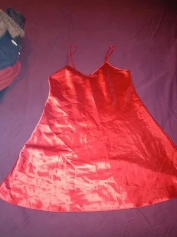 Jolie nuisette rouge taille L