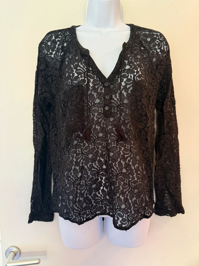 Haut noir dentelle Le temps des cerises