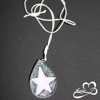 Pendentif en résine pailletée avec étoiles!! 🌟 ⭐