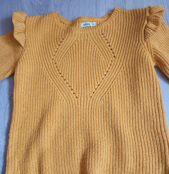 Pull à paillette jaune - photo numéro 4