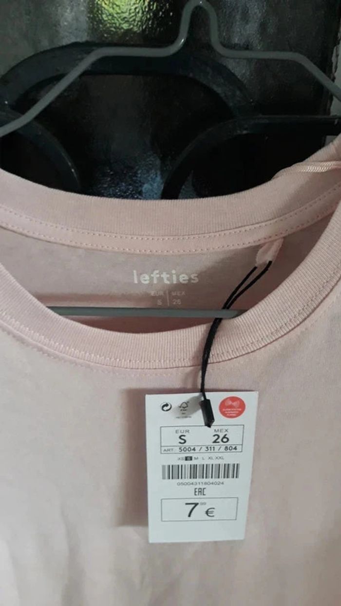 Lot de 2 tee-shirts Lefties tout neuf - photo numéro 2