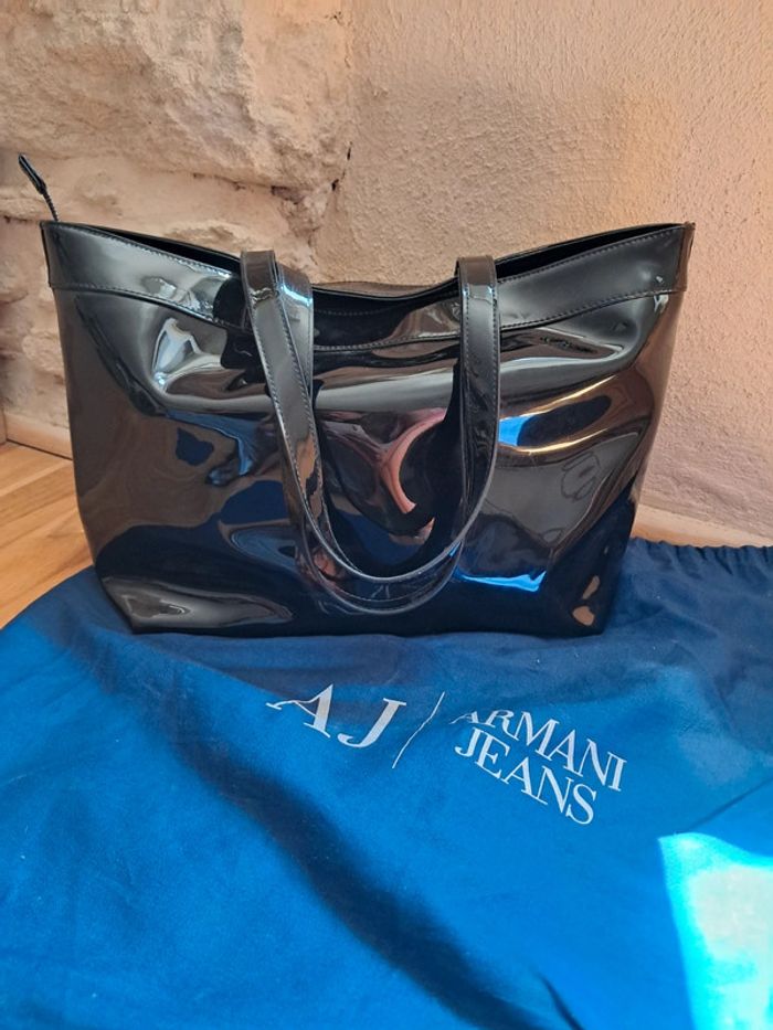Sac Armani Jeans noir verni bon état - photo numéro 3