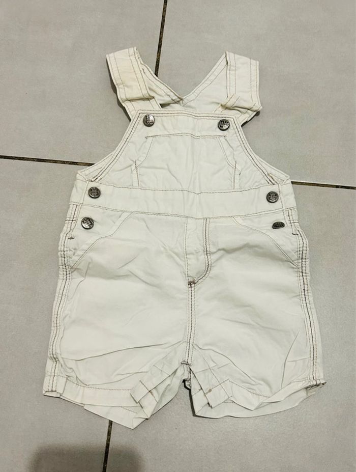 Petite salopette blanche courtes 6 mois