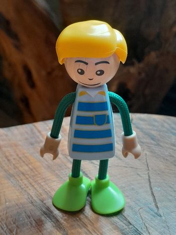 Petite poupée articulée C1