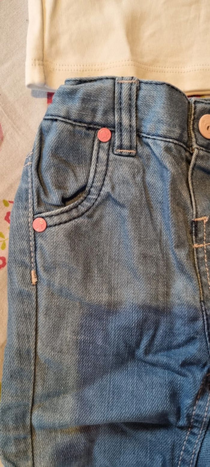 Jean et t-shirt - photo numéro 6